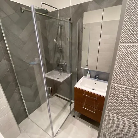 Suncity Riverside Apartman Apartmán *